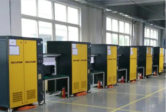 大電流測(cè)試設(shè)備.png 大電流測(cè)試設(shè)備.png