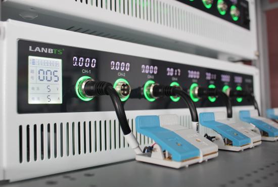 動力電池測試系統(tǒng).jpg 動力電池測試系統(tǒng).jpg